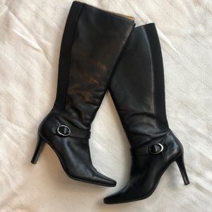Bass heeled boots